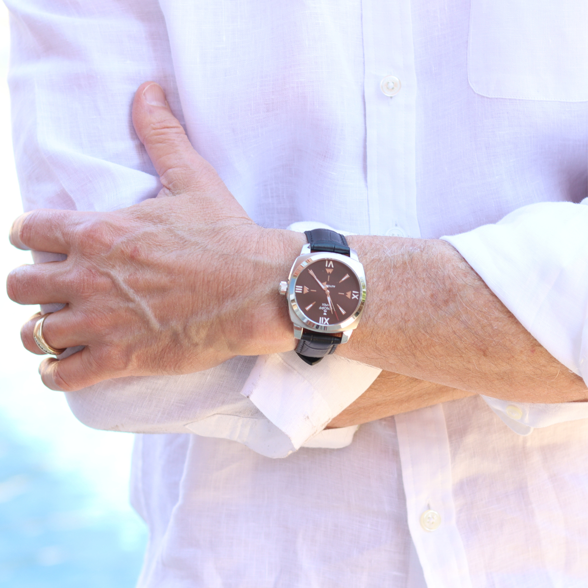 KNOPF Apex Smoke Leather watch close-up